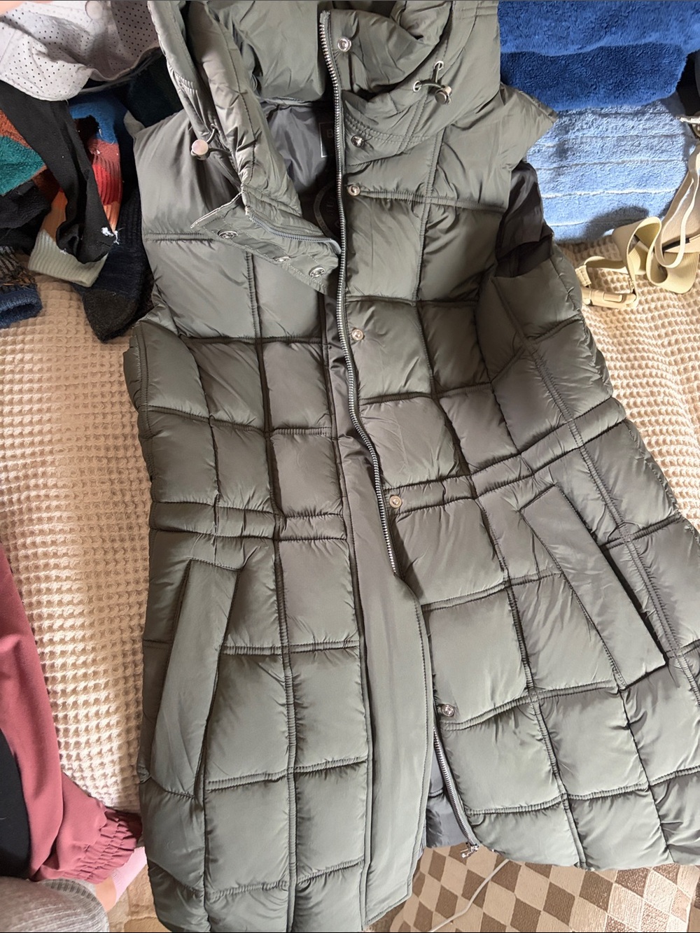 Bernardo Olive Green Quilted Hooded Puffer Vest